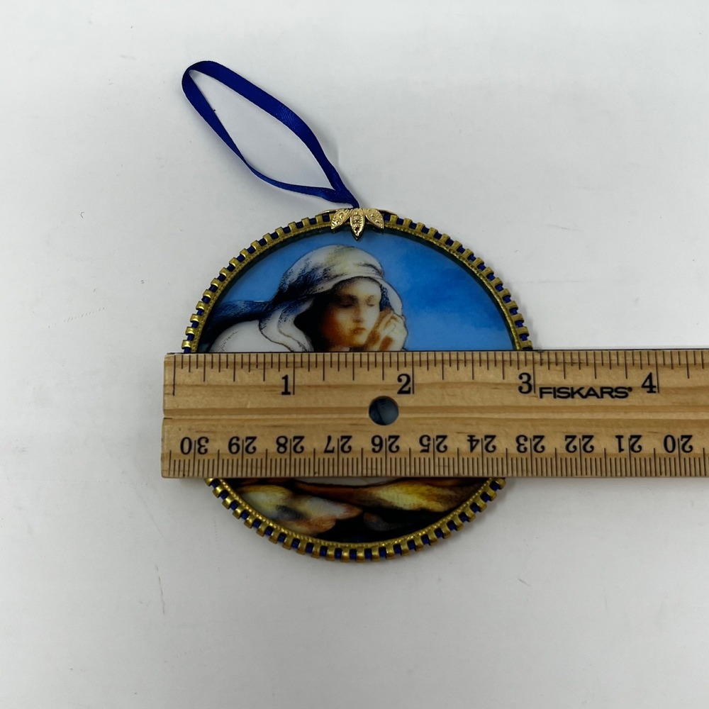 Silent Night Mary Baby Jesus Christmas Ornament Gold Filigree No. 604 Canada - Picture 6 of 7